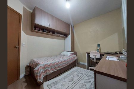 6_photo/94dce2f4db.6a940fd7dc05e55d-ATLAS-275a4b70-4ff1-4ed1-91a9-55143a561daa.jpg de casa à venda com 4 quartos, 138m² em Cidade Industrial de Curitiba, Curitiba