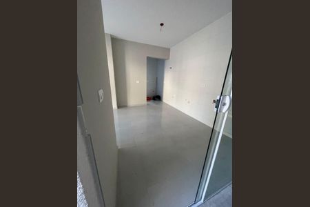 11_photo/94dce2f575.0f81dd1a9a4f6ffb-ATLAS-1aca8d14-6b25-44d8-8cc0-3d21e7e2c6a0.jpg de casa à venda com 2 quartos, 67m² em Cidade Industrial de Curitiba, Curitiba