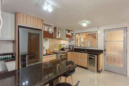 25_photo/94dce2f57b.ae3d86bef28e162d-ATLAS-5ff0b444-1e00-4945-8218-4edb9d332875.jpg de casa à venda com 3 quartos, 160m² em Cidade Industrial de Curitiba, Curitiba