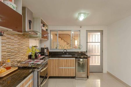 31_photo/94dce2f57b.ae3d86bef28e162d-ATLAS-694d5f4e-dcfc-4655-aa98-7b65a1d9c8be.jpg de casa à venda com 3 quartos, 160m² em Cidade Industrial de Curitiba, Curitiba