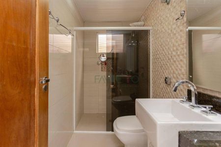 20_photo/94dce2f57b.ae3d86bef28e162d-ATLAS-98e49be2-998f-4809-a6fd-af1fa5f7daa2.jpg de casa à venda com 3 quartos, 160m² em Cidade Industrial de Curitiba, Curitiba