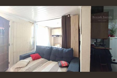 2_photo/94dce2f58f.5cacb5cd1a05b02e-ATLAS-16f91376-356f-44a0-bd22-341d9f3185a9.jpg de casa à venda com 3 quartos, 100m² em Cidade Industrial de Curitiba, Curitiba