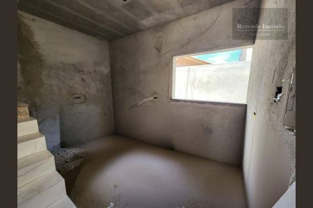 5_photo/94dce2f599.2549c01e0bb06690-ATLAS-a6deee43-0ea4-4c28-a2fa-39501c90f510.jpg de casa à venda com 3 quartos, 87m² em Cidade Industrial de Curitiba, Curitiba