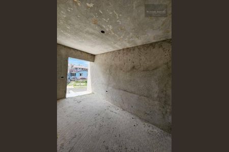 13_photo/94dce2f599.2549c01e0bb06690-ATLAS-f27e033e-54b5-4cda-b3eb-07a50dfa2f06.jpg de casa à venda com 3 quartos, 87m² em Cidade Industrial de Curitiba, Curitiba