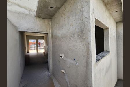 7_photo/94dce2f599.dd63bef89a0f751f-ATLAS-b3088160-a12a-45d9-ab38-0f2c8d4fa196.jpg de casa à venda com 3 quartos, 86m² em Cidade Industrial de Curitiba, Curitiba