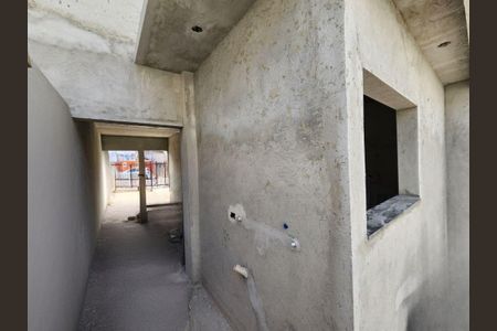 2_photo/94dce2f59b.7e2ea02b9085bf9d-ATLAS-0d0dc22d-f781-44dc-8294-0e855770fbb0.jpg de casa à venda com 3 quartos, 86m² em Cidade Industrial de Curitiba, Curitiba