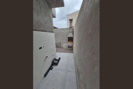 8_photo/94dce2f59f.4eada906c40aaf8e-ATLAS-8da7d6a9-da16-4324-8a0e-a404104169d4.jpg de casa à venda com 3 quartos, 89m² em Cidade Industrial de Curitiba, Curitiba