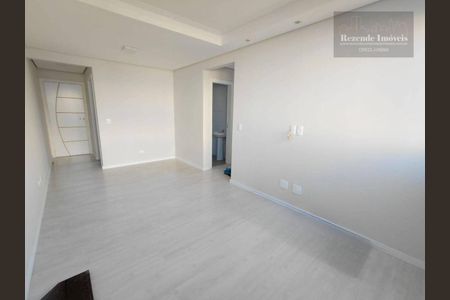 11_photo/94dce2f5f9.a72b10bfe00a4358-ATLAS-5662c6f6-de20-449b-bb11-4354bfc42190.jpg de apartamento à venda com 3 quartos, 60m² em Cidade Industrial de Curitiba, Curitiba