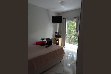 5_photo/94dce2f61f.d064f87ba2f4a60c-ATLAS-3a28f127-c7f4-4c72-81aa-bd2c2249ad8b.jpg de casa à venda com 3 quartos, 180m² em Cidade Industrial de Curitiba, Curitiba