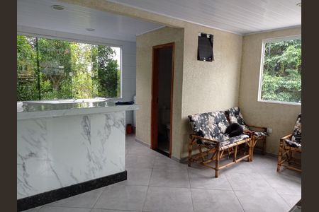 10_photo/94dce2f61f.d064f87ba2f4a60c-ATLAS-6f9ef7a2-64f9-4a9f-8d72-08278014ebd4.jpg de casa à venda com 3 quartos, 180m² em Cidade Industrial de Curitiba, Curitiba