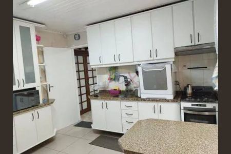 9_photo/94dce2f7a3.abffad76cdbbcace-ATLAS-17e8d446-a173-4ebc-a5eb-eae7f1597e55.jpg de casa à venda com 4 quartos, 240m² em Cidade Industrial de Curitiba, Curitiba