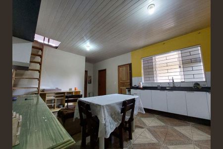 4_photo/94dce2f7b9.f14d7a494a64fc38-ATLAS-0eb2cdd2-5fa1-49f2-afd6-ea7fab6870b4.jpg de casa à venda com 2 quartos, 667m² em Cidade Industrial de Curitiba, Curitiba