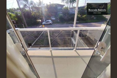 5_photo/94dce2f8c5.14be72f851f11d21-ATLAS-048e6196-e62c-41c9-b5ed-978d5e852517.jpg de casa à venda com 3 quartos, 126m² em Campo Comprido, Curitiba