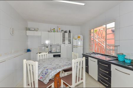 24_photo/94dce2f909.f279df7ab7105e24-ATLAS-a337b294-9b4d-4801-aec9-6b6d031de3cf.jpg de casa à venda com 3 quartos, 220m² em Campo Comprido, Curitiba