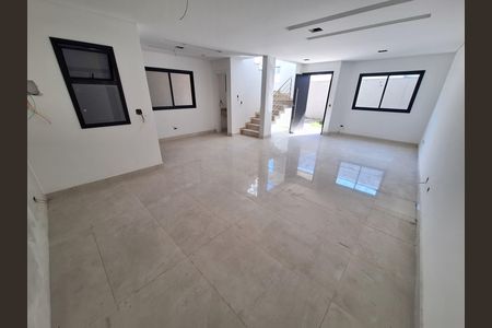 3_photo/94dce2f965.7a69ff73eb43ff8d-ATLAS-badc3372-93b6-451b-9895-114510fed13c.jpg de casa à venda com 3 quartos, 142m² em Campo Comprido, Curitiba