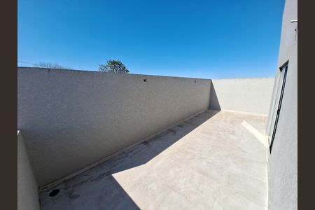 7_photo/94dce2f965.7a69ff73eb43ff8d-ATLAS-dd77ed92-23f5-47f9-a574-16bc0202a73f.jpg de casa à venda com 3 quartos, 142m² em Campo Comprido, Curitiba