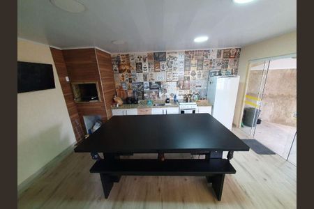 6_photo/94dce2f9ad.e6f02a1e96aef2b1-ATLAS-131eac75-7afe-45b4-9bfa-5f8f8cc5e4d0.jpg de casa à venda com 4 quartos, 250m² em Campo Comprido, Curitiba