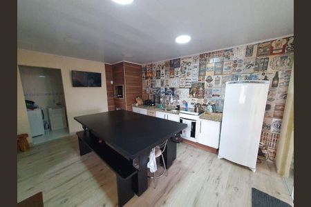 3_photo/94dce2f9ad.e6f02a1e96aef2b1-ATLAS-229de794-933d-43ba-b674-20b7ce92345d.jpg de casa à venda com 4 quartos, 250m² em Campo Comprido, Curitiba