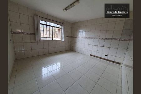 5_photo/94dce2f9ad.e6f02a1e96aef2b1-ATLAS-55258135-4656-4427-bd64-ba572d998a3c.jpg de casa à venda com 4 quartos, 250m² em Campo Comprido, Curitiba