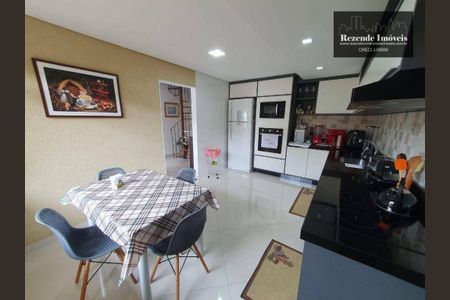 9_photo/94dce2f9ad.e6f02a1e96aef2b1-ATLAS-592c4cf8-7cd3-4b02-b85e-ed9cf1a10382.jpg de casa à venda com 4 quartos, 250m² em Campo Comprido, Curitiba