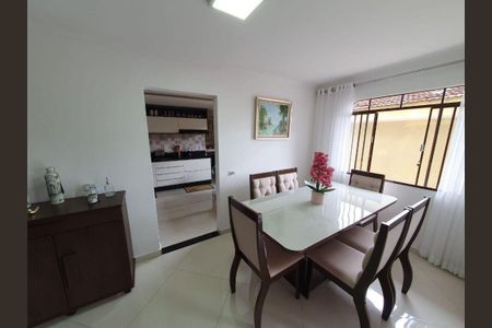 10_photo/94dce2f9ad.e6f02a1e96aef2b1-ATLAS-945fbba2-ae57-4a3a-9af6-a7b21add14cd.jpg de casa à venda com 4 quartos, 250m² em Campo Comprido, Curitiba