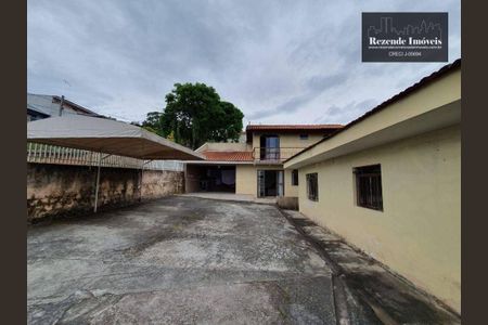 4_photo/94dce2f9ad.e6f02a1e96aef2b1-ATLAS-c49c1b70-642c-40d6-8be8-e259c716a80d.jpg de casa à venda com 4 quartos, 250m² em Campo Comprido, Curitiba