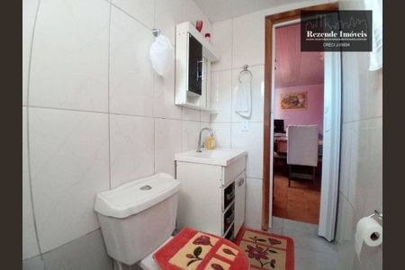 1_photo/94dce2faab.c71b337adc8ed6d8-ATLAS-bfe95932-ff25-4716-a12d-827bce73899b.jpg de casa à venda com 2 quartos, 100m² em Fazendinha, Curitiba