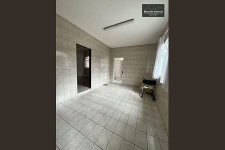 10_photo/94dce2fbb9.2a94c334db51e0bf-ATLAS-33a0870b-d85d-471b-bf7f-a18528c47644.jpg de casa à venda com 4 quartos, 200m² em Campo Comprido, Curitiba