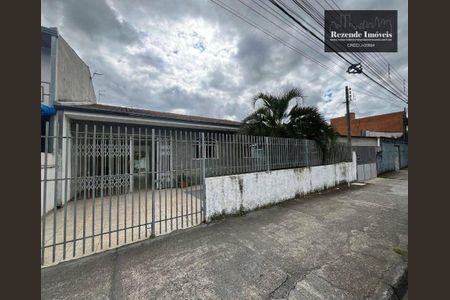 1_photo/94dce2fbb9.2a94c334db51e0bf-ATLAS-961f7712-b1bf-42ba-b0bf-96ce3485f505.jpg de casa à venda com 4 quartos, 200m² em Campo Comprido, Curitiba