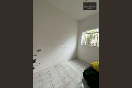 1_photo/94dce2fbb9.2a94c334db51e0bf-ATLAS-cb2ab4eb-9bfa-4052-9ab6-9264e027c2ba.jpg de casa à venda com 4 quartos, 200m² em Campo Comprido, Curitiba