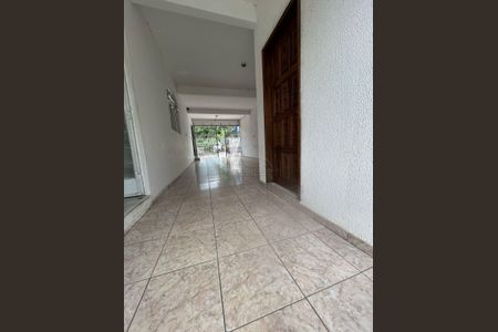 11_photo/94dce2fbc7.8112f57c7da29d24-ATLAS-d31cddd6-8e52-439e-a15d-2f14c43a4b04.jpg de casa à venda com 2 quartos, 200m² em Campo Comprido, Curitiba