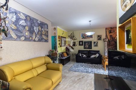 4_photo/94dce2fdb3.8f04de477a9ef6a7-ATLAS-10a8af70-d3d1-48eb-8b56-d9b27b887ad3.jpg de casa à venda com 6 quartos, 212m² em Fazendinha, Curitiba