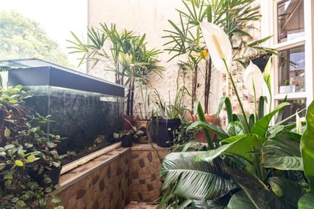 6_photo/94dce2fdb3.8f04de477a9ef6a7-ATLAS-12923ea7-b9f7-4b7e-b469-d2f3ea543968.jpg de casa à venda com 6 quartos, 212m² em Fazendinha, Curitiba