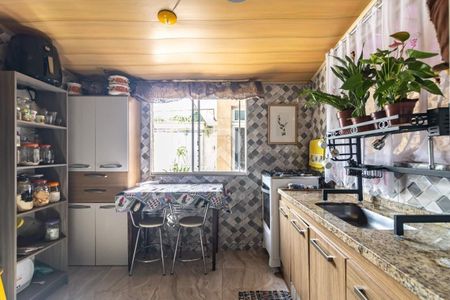 3_photo/94dce2fdb3.8f04de477a9ef6a7-ATLAS-3449afe4-6203-4e22-b4a3-e810b97f6682.jpg de casa à venda com 6 quartos, 212m² em Fazendinha, Curitiba