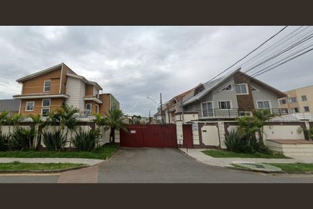 2_photo/94dce2fdb3.eb4747a7722cd593-ATLAS-09b950fa-a93c-4d1d-9d42-cc3c21f068f0.jpg de casa à venda com 6 quartos, 250m² em Fazendinha, Curitiba