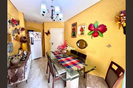 5_photo/94dce2fdb3.eb4747a7722cd593-ATLAS-1152a208-3aaa-4177-a1ce-cbdb7cdd3e92.jpg de casa à venda com 6 quartos, 250m² em Fazendinha, Curitiba