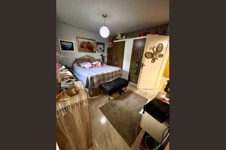 7_photo/94dce2fdb3.eb4747a7722cd593-ATLAS-50e34084-d2fb-4f67-8e35-9da2026da5d0.jpg de casa à venda com 6 quartos, 250m² em Fazendinha, Curitiba