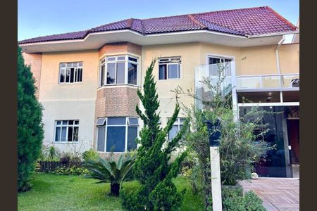 9_photo/94dce2fdb3.eb4747a7722cd593-ATLAS-a20709ee-9ed4-442e-a75a-d5d020acd727.jpg de casa à venda com 6 quartos, 250m² em Fazendinha, Curitiba