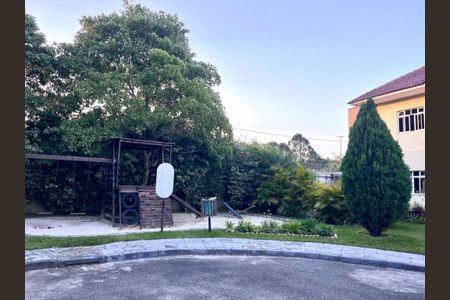 8_photo/94dce2fdb3.eb4747a7722cd593-ATLAS-ba698a46-2a0d-4b31-9af9-b2baede648dc.jpg de casa à venda com 6 quartos, 250m² em Fazendinha, Curitiba