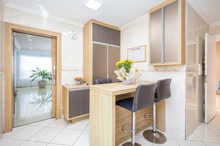 6_photo/94dce2fdb7.577d6c233287952d-ATLAS-3b074a76-0a47-438f-b408-9723eb44eba9.jpg de casa à venda com 3 quartos, 229m² em Fazendinha, Curitiba