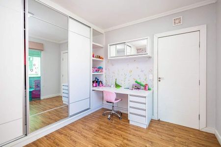 30_photo/94dce2fdb7.577d6c233287952d-ATLAS-c9f4a8ef-3b93-41f5-bfed-19237410cd9b.jpg de casa à venda com 3 quartos, 229m² em Fazendinha, Curitiba