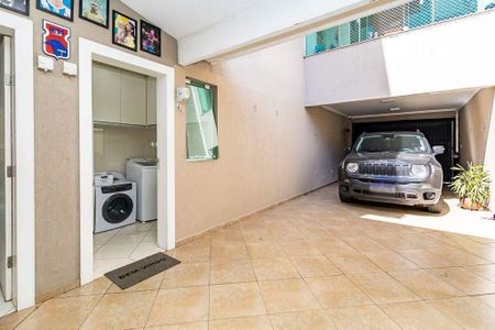 13_photo/94dce2fdb7.577d6c233287952d-ATLAS-d7aa90d1-029f-4f91-b729-8c009c8e98c4.jpg de casa à venda com 3 quartos, 229m² em Fazendinha, Curitiba