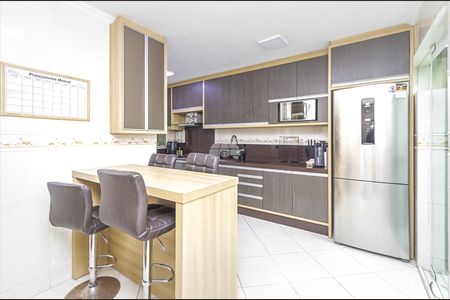 1_photo/94dce2fdb7.90de77f4d2423710-ATLAS-0160de08-db33-4f73-a22f-191ff04237e3.jpg de casa à venda com 3 quartos, 229m² em Fazendinha, Curitiba