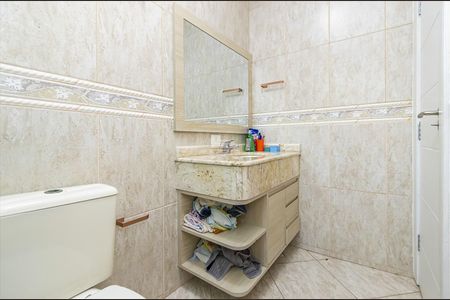 2_photo/94dce2fdb7.90de77f4d2423710-ATLAS-01a68e9e-cf7b-49b0-8d56-cd09ad93e7bf.jpg de casa à venda com 3 quartos, 229m² em Fazendinha, Curitiba