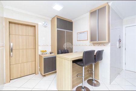 4_photo/94dce2fdb7.90de77f4d2423710-ATLAS-0b5f683e-56d6-4cf9-b406-d945a37d59ee.jpg de casa à venda com 3 quartos, 229m² em Fazendinha, Curitiba