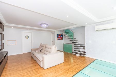 6_photo/94dce2fdb7.90de77f4d2423710-ATLAS-2d009d9a-68c6-45b1-bb8e-15392f3e15a7.jpg de casa à venda com 3 quartos, 229m² em Fazendinha, Curitiba