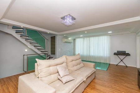 9_photo/94dce2fdb7.90de77f4d2423710-ATLAS-34f36bee-e12c-40a0-996b-26d539d67921.jpg de casa à venda com 3 quartos, 229m² em Fazendinha, Curitiba