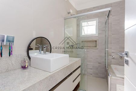 2_photo/94dce3003d.f279df7ab7105e24-ATLAS-01aa550e-e39e-49e4-8b8a-4b914c27ea84.jpg de casa à venda com 3 quartos, 108m² em Campo Comprido, Curitiba