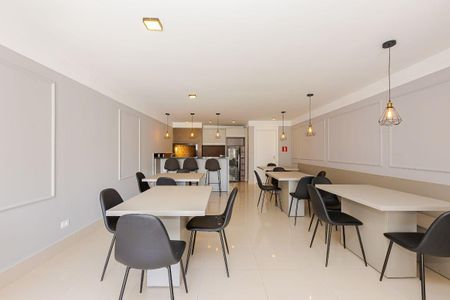 9_photo/94dce3003d.f279df7ab7105e24-ATLAS-3959a1a8-fb7d-4749-8c32-dce1a94f6099.jpg de casa à venda com 3 quartos, 108m² em Campo Comprido, Curitiba