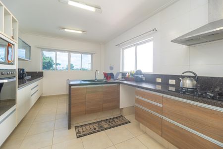 5_photo/94dce3004d.206353ecc2220d31-ATLAS-0f34125a-ccc0-4d38-b0da-e014d4584588.jpg de casa à venda com 2 quartos, 300m² em Campo Comprido, Curitiba